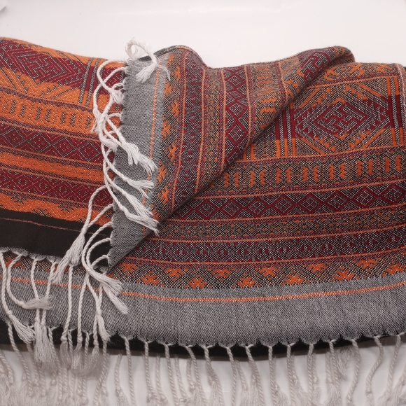 Oversized Pashmina - Picture 4 of 10